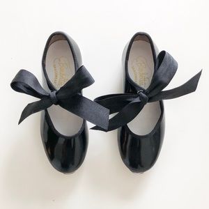 Toddler girl tap shoes